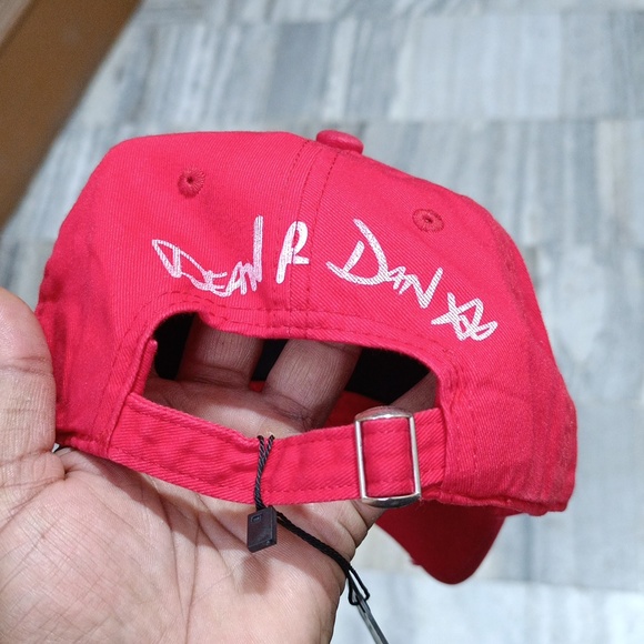 Dsquared2 - Picture 2 of 7